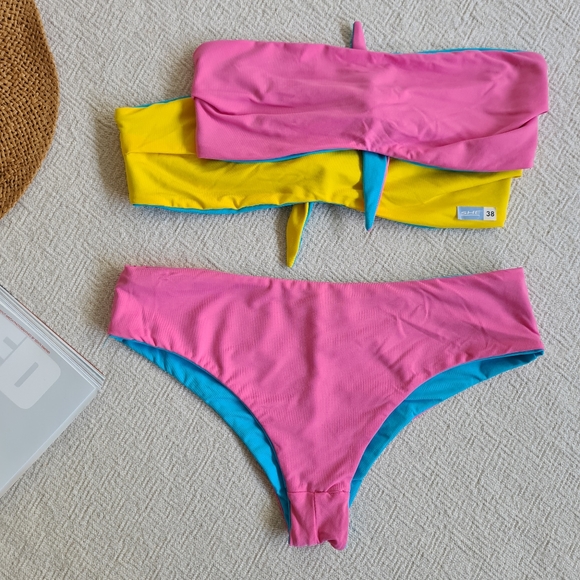 She strapless bikini blue, pink & yellow, reversible size 8 Y2K vibes - Picture 2 of 12